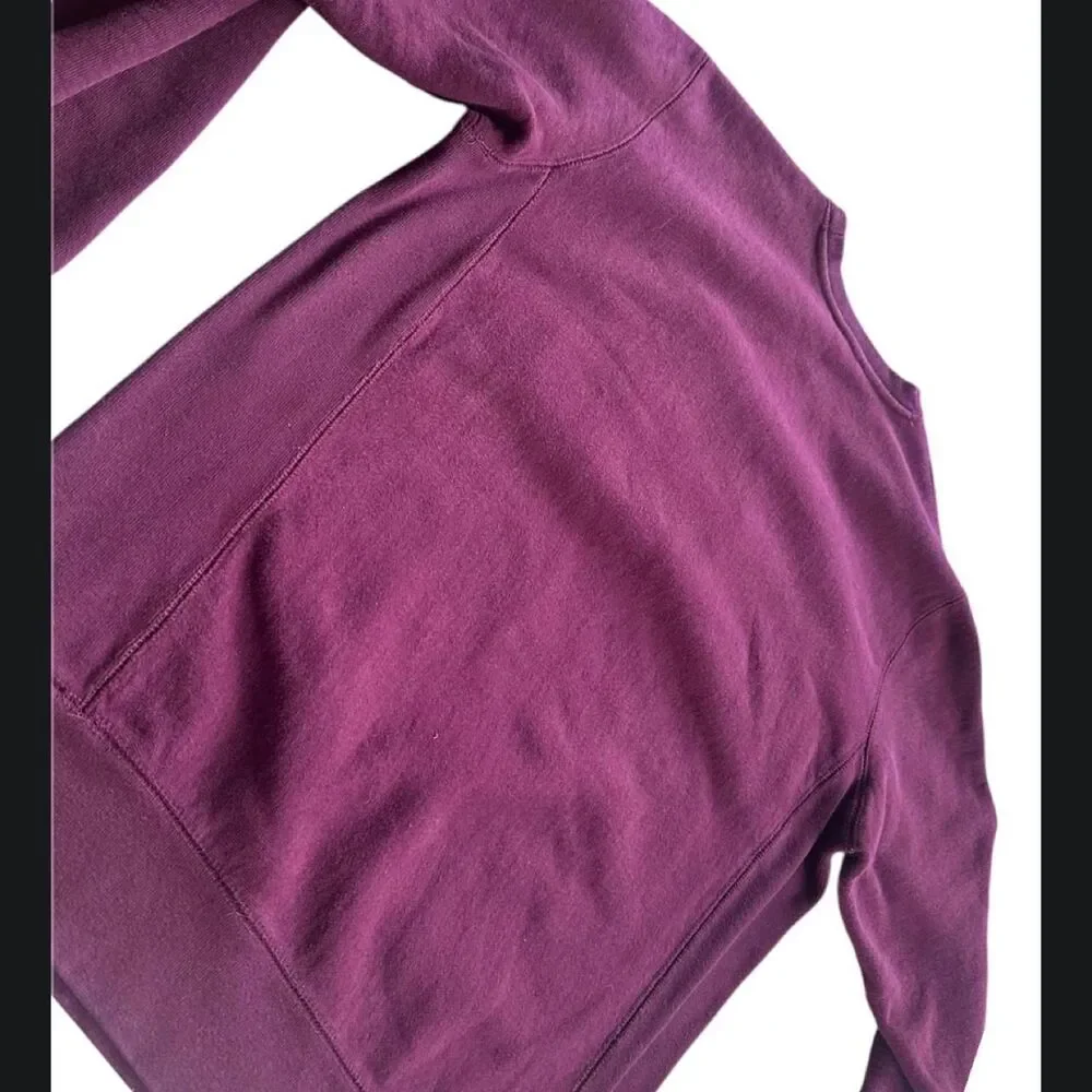 Independent Women's Purple and Burgundy Sweatshirt